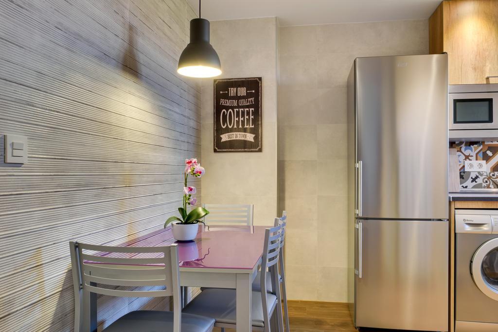 Apartamentos San Lazaro Сарагоса Екстер'єр фото
